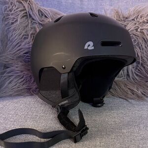 Retrospec snowboarding helmet